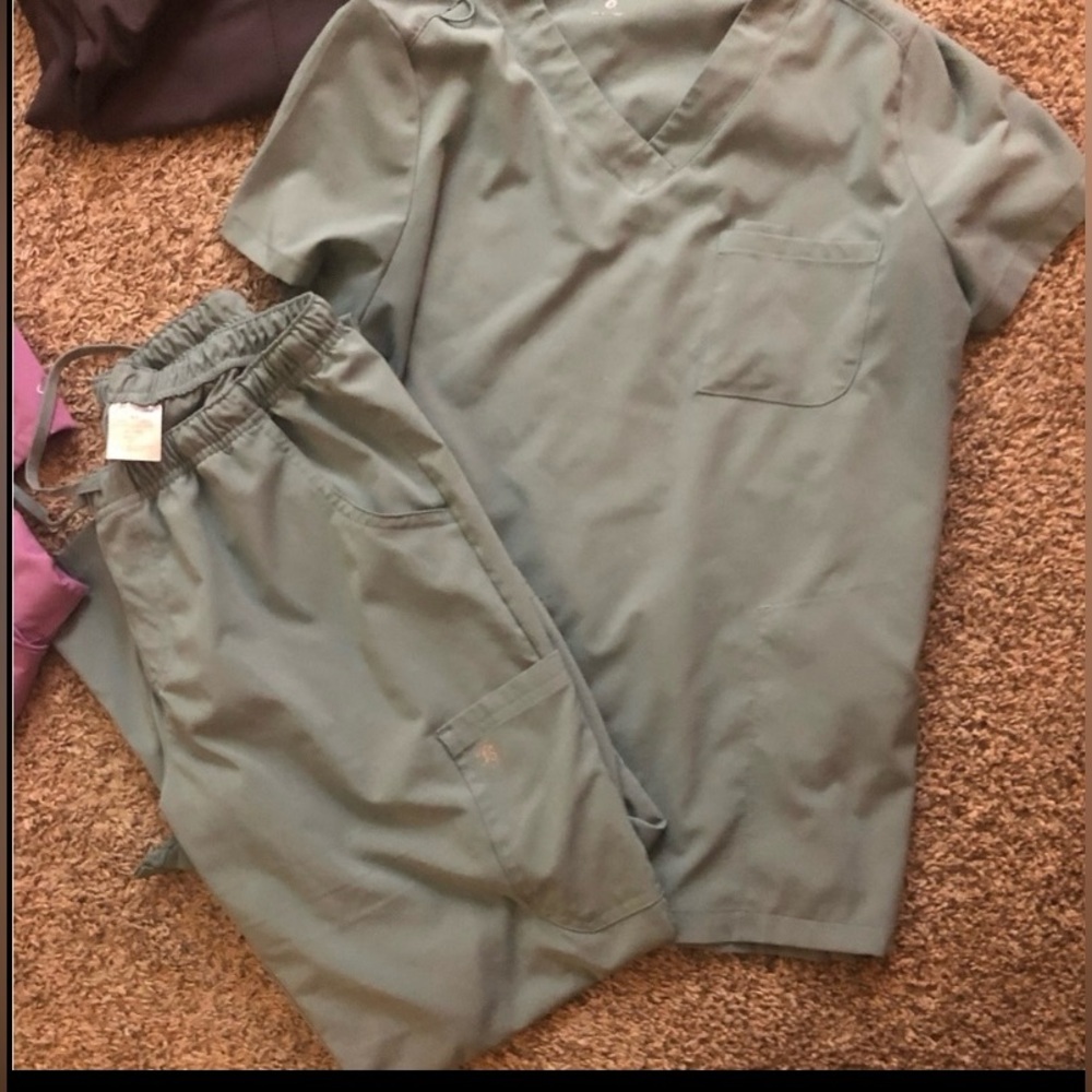 Easy Stretch Extra Butter Soft Scrub Set - image 1